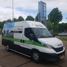 IVECO Daily met sidebars
